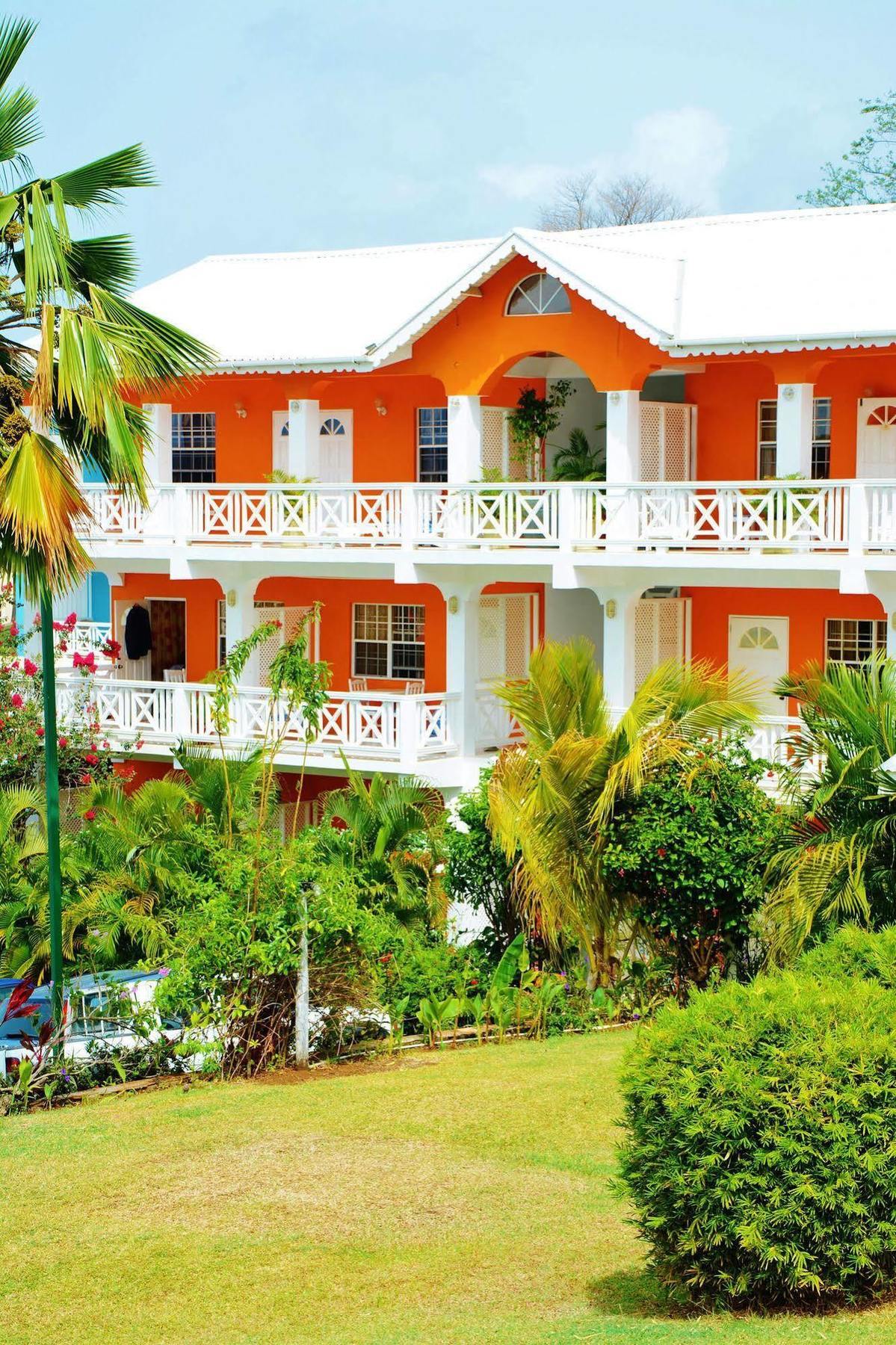 Beachcombers Hotel Saint Vincent Eksteriør billede